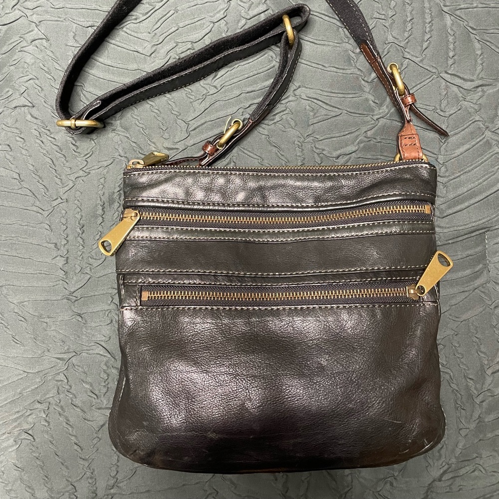 Fossil Two-Tone Black and Brown Crossover Bag